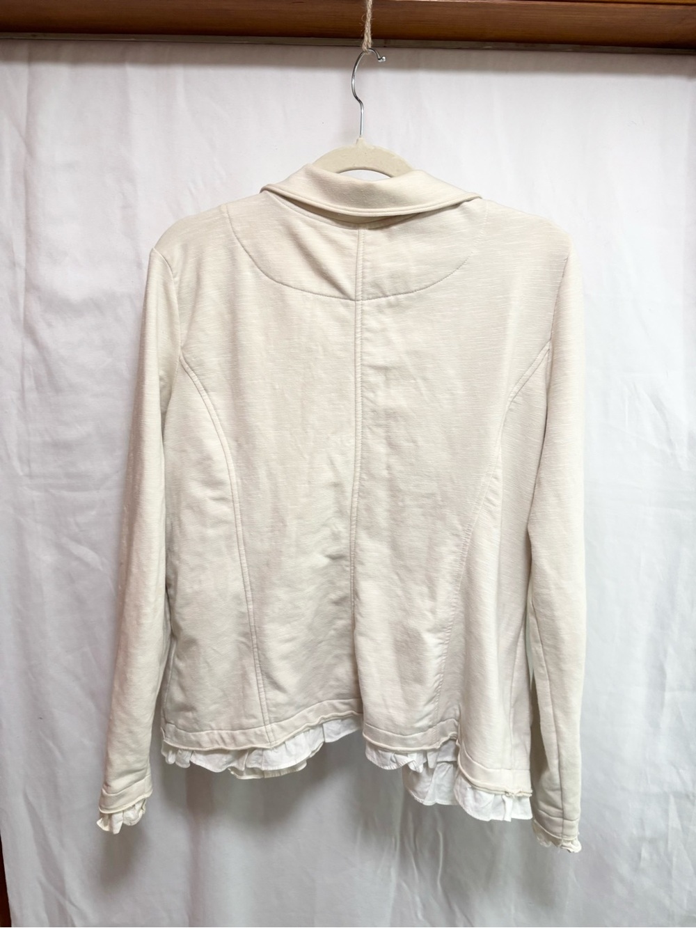 Women’s Cream Ruffle-Trim Jacket - Picture 4 of 9